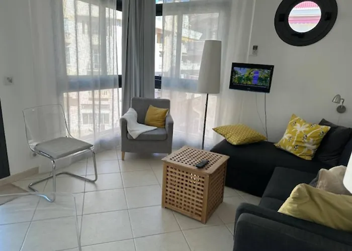 1 Bedroom Next To The Beach And Port Vauban