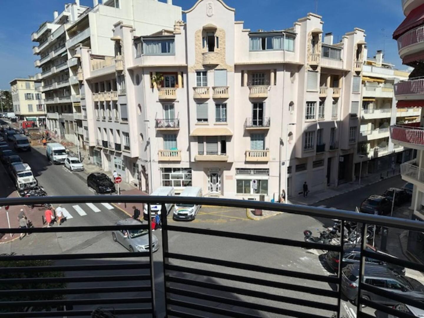 1 Bedroom Next To The And Port Vauban Appartement *